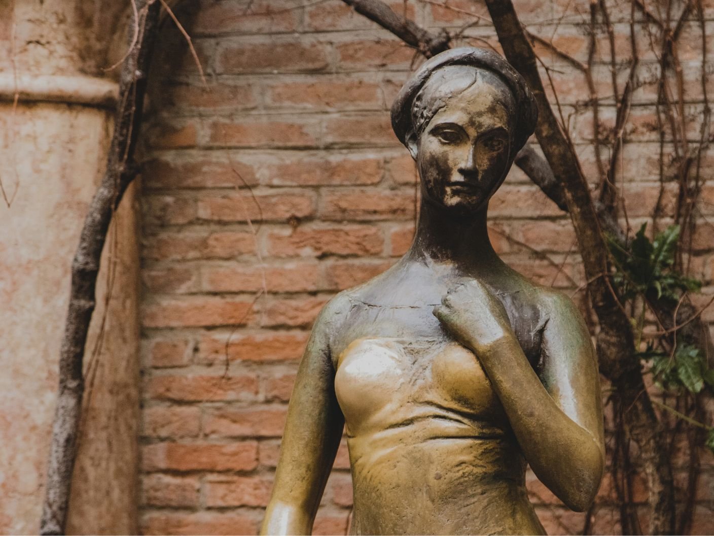statua di giulietta a verona